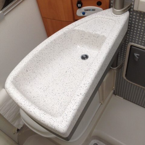 schwenkbares Waschbecken Wohnmobil